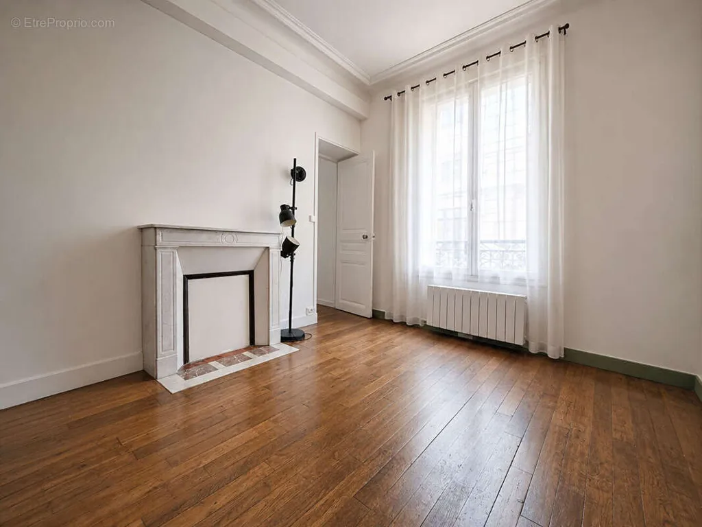 Living Room - Professional Office near Parc de la Planchette