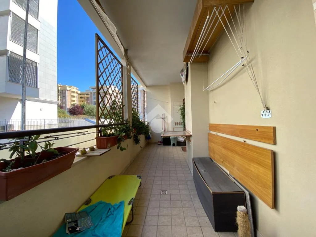 Balcone - Modern 2-Bedroom Apartment with Terrace in Luna e Sole