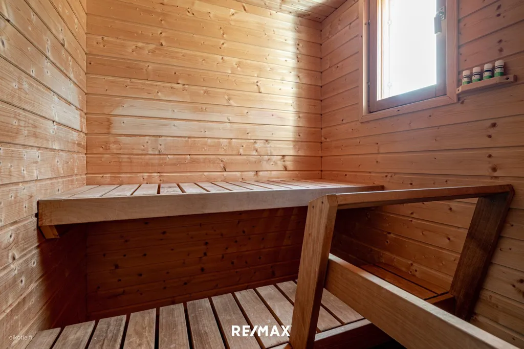 Pièces - End-Unit Apartment with Sea View in Tuusula