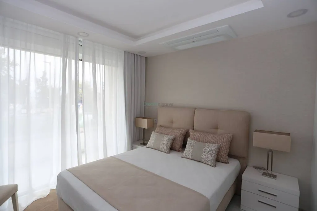 Magamistoad - Luxury Flat with Communal Pool in Lagos
