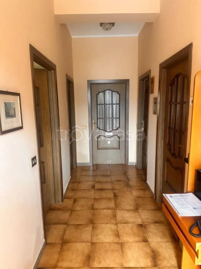 Hallway - Two-Unit Apartment with Private Garden in Calolziocorte