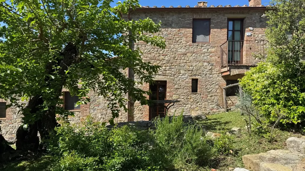 Välivaade - Tuscan-Style Bilocale with Pool in Gambassi Terme