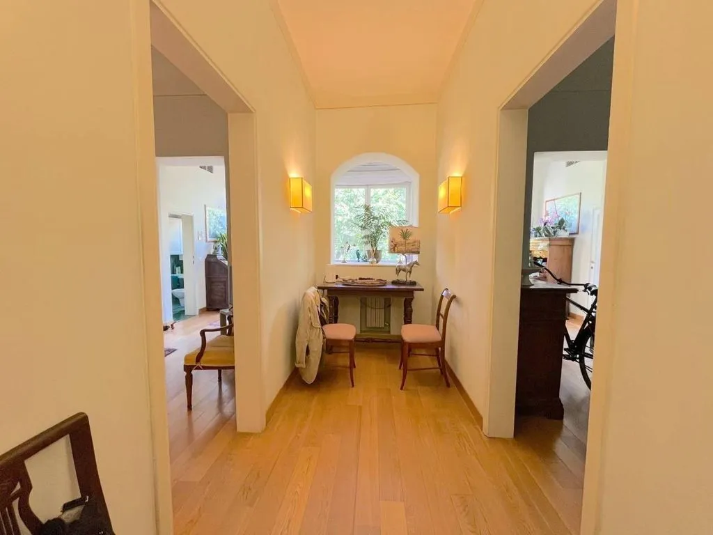 Esik - Luxury Flat with Private Garden in Florence