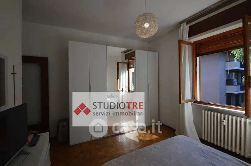 Magamistoad - Modern Trilocale with Balcony in Pavia