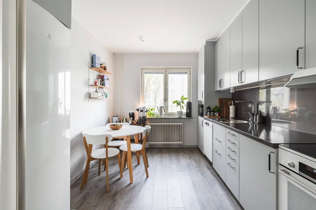 Cuisine - Apartment with Balcony in Restalundsvägen