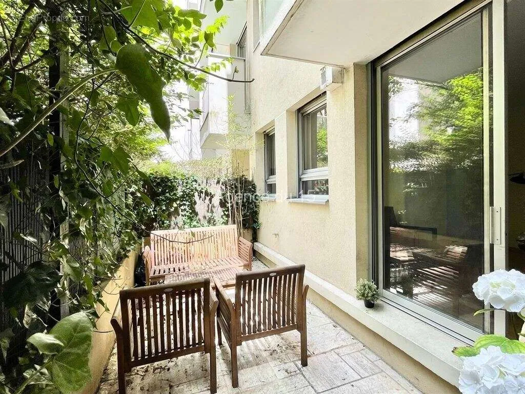 Terrass - Studio with Terrace near Alésia, Paris