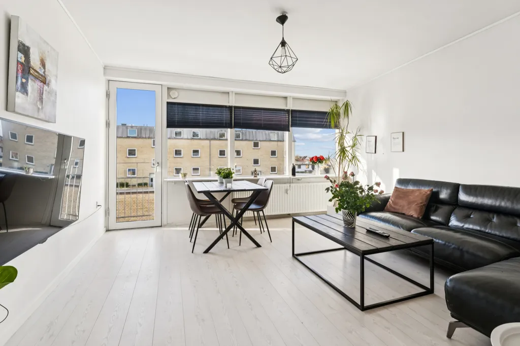Soggiorno - Ready-to-Move-In Flat with Modern Kitchen in Randers