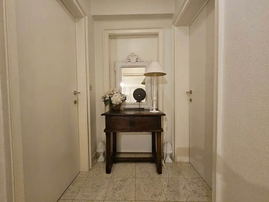 hallway_entrance