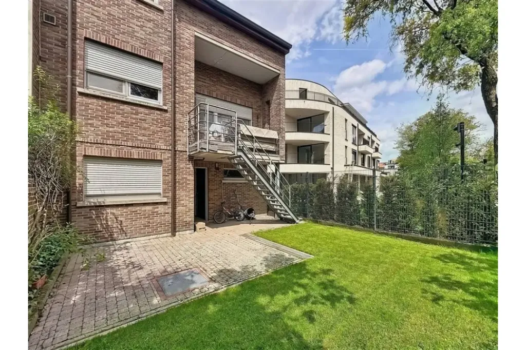 Aed - Villa with Garden in Evere