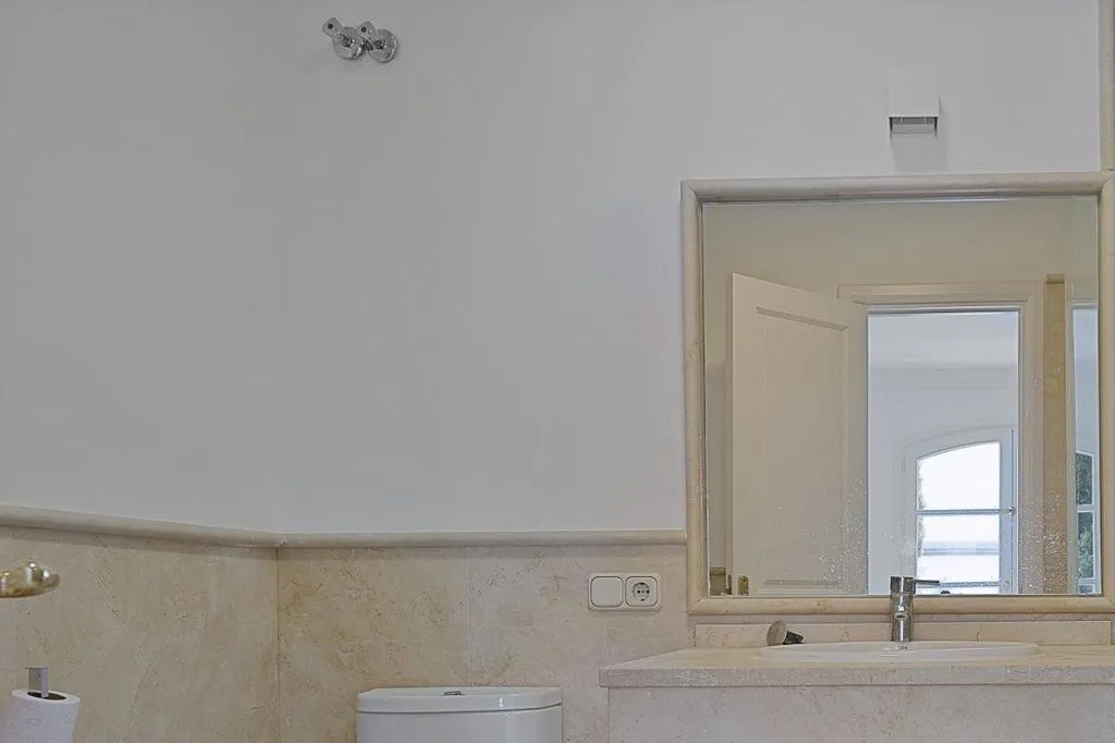Bathrooms - Newly Built Villa with Mountain Views in Benahavís