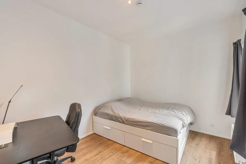 Chambres - Appartement Rénové et Énergétique au Centre de Diest