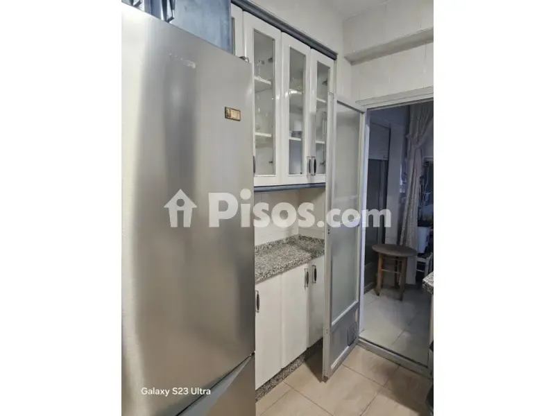 Cuisine - Apartment with Balcony in Renfe Area