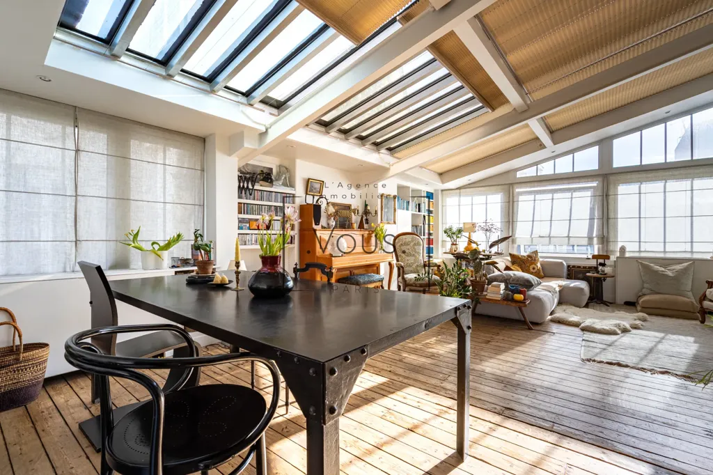 Sala da pranzo - Penthouse with Terrace Potential in 11th Arrondissement