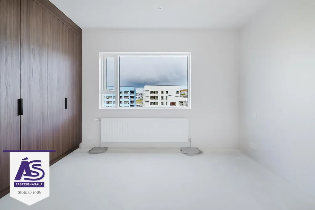 Pièces - New 4-Storey Apartment with Elevator in Hafnarfjörður