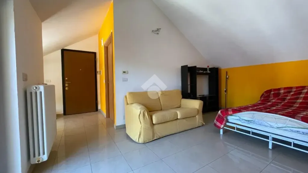 Magamistoad - Mansard Apartment with Terrace in Cassinasco