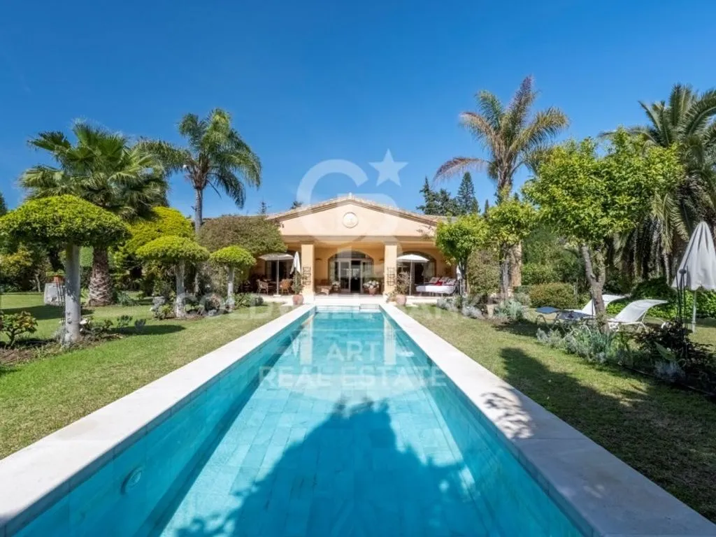 Bassein - Luxury Villa with Private Pool in Guadalmina Baja