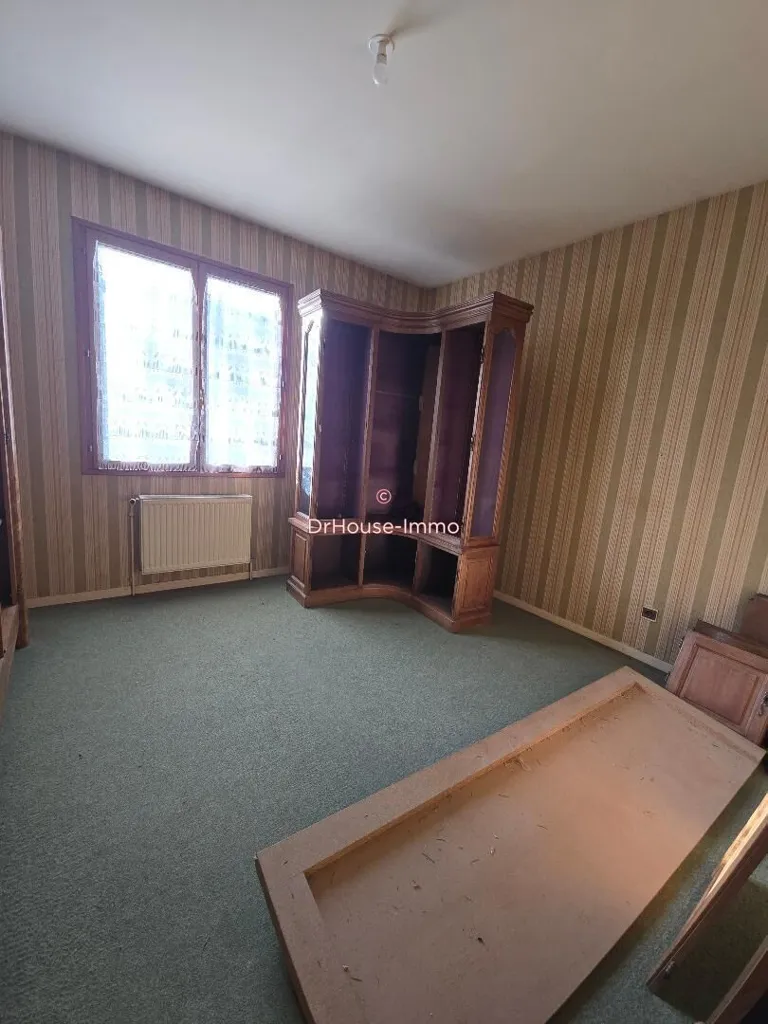 Chambres - Maison de Plain-Pied avec Jardin à Gravigny
