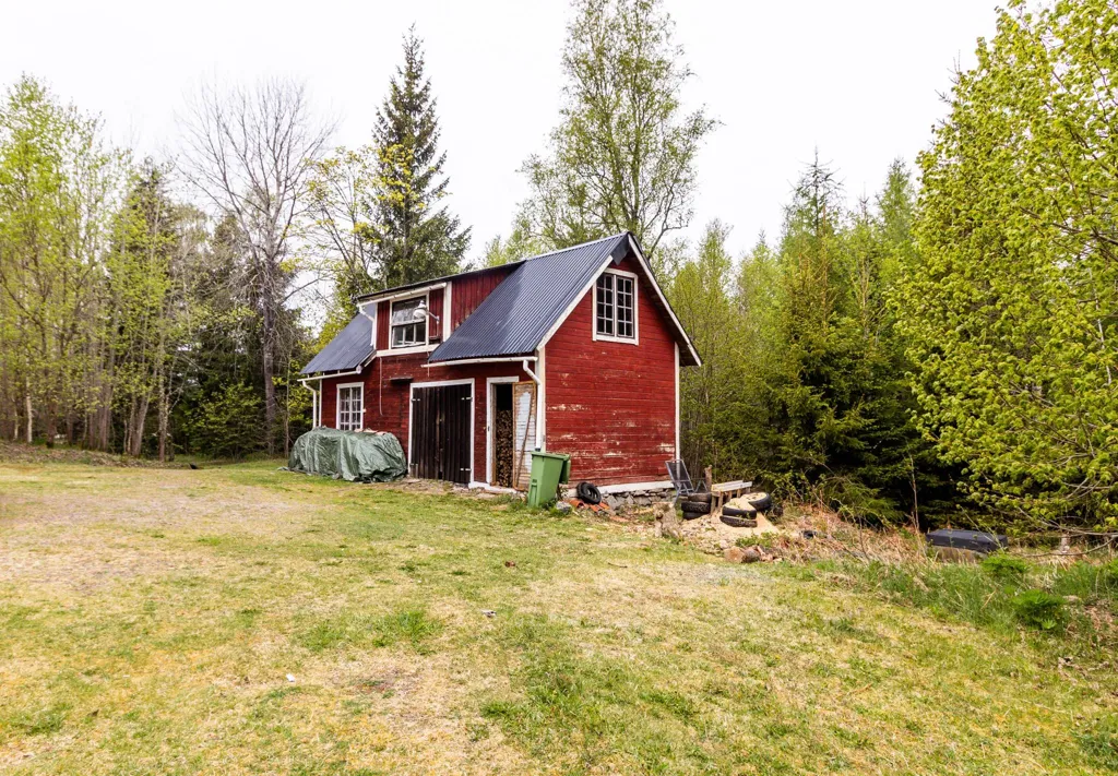 Välivaade - Charming Villa with Garden near Tingsryd