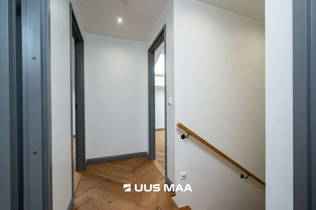 hallway_entrance