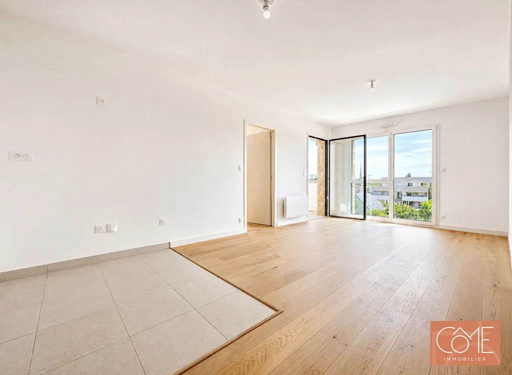 Pièces - Appartement avec Balcon au Centre de Saint-Grégoire