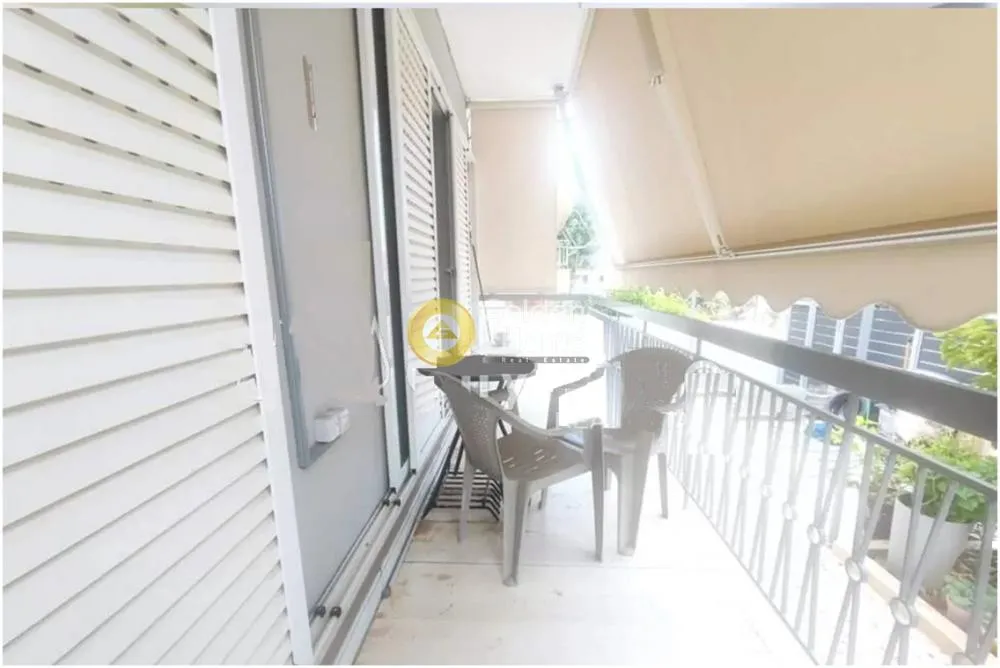 Rõdu - Renovated Apartment with Terrace in Upper Elyoupoli