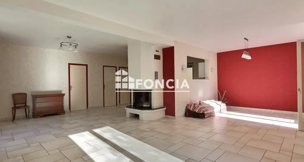 Elutuba - House with Apartment and Pool in Aurec-sur-Loire