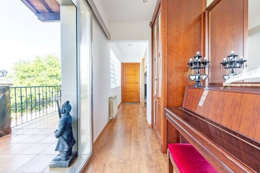 Esik - Detached House with Pool in Plana Novella