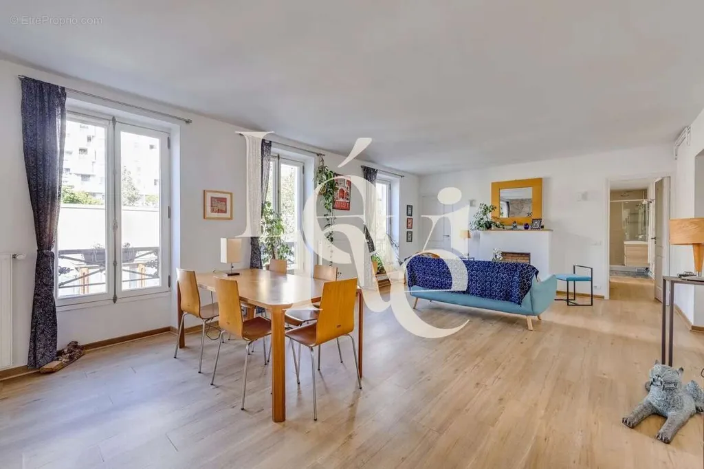 5-toaline korter asukohas Paris-13e