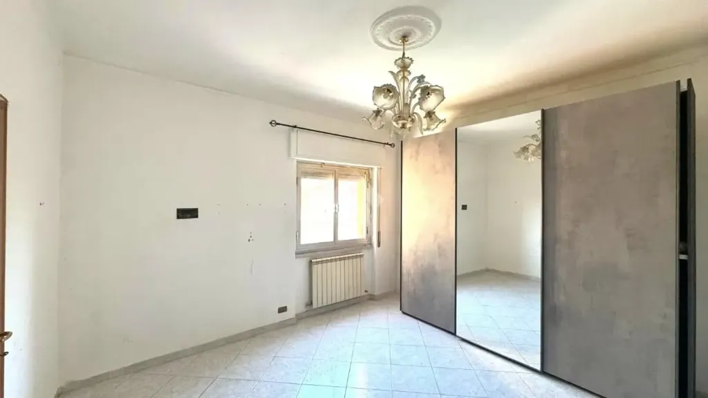 Pièces - Rear-Facing Flat with Balcony in Bolzaneto