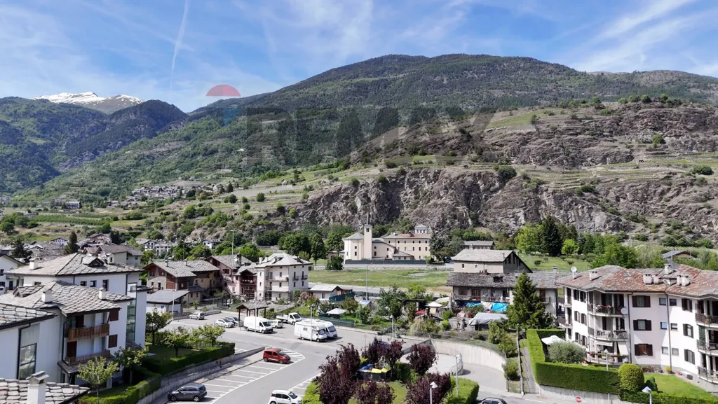 Apartment with Terrace in Saint-Pierre