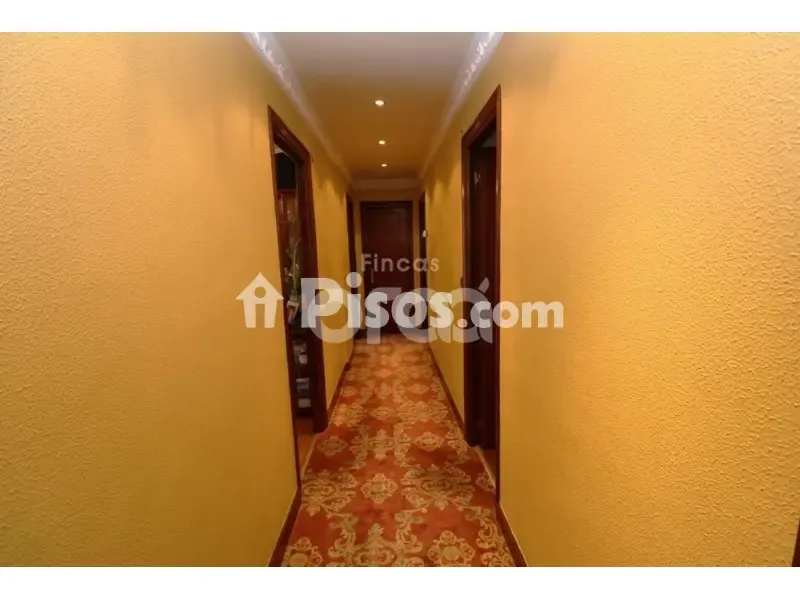 Esik - Apartment with Balcony in La Txitxarra