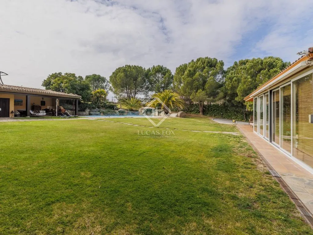 Aed - Luxury Villa with Pool in Boadilla del Monte