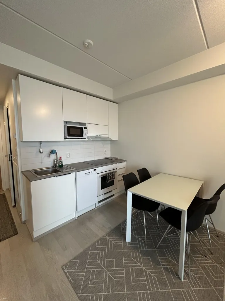 Sala da pranzo - Bright Studio with Balcony in Oulu