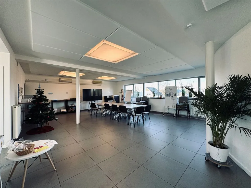 Kabinet - Office Space with Loft in Waasmunster