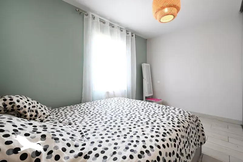 Chambres - Pavillon Rénové avec Jardin à Proximité des Écoles