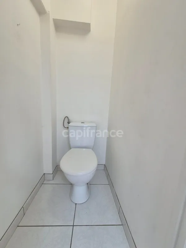 Salles de bain - Appartement 2 Pièces avec Terrasse au Centre de Royan