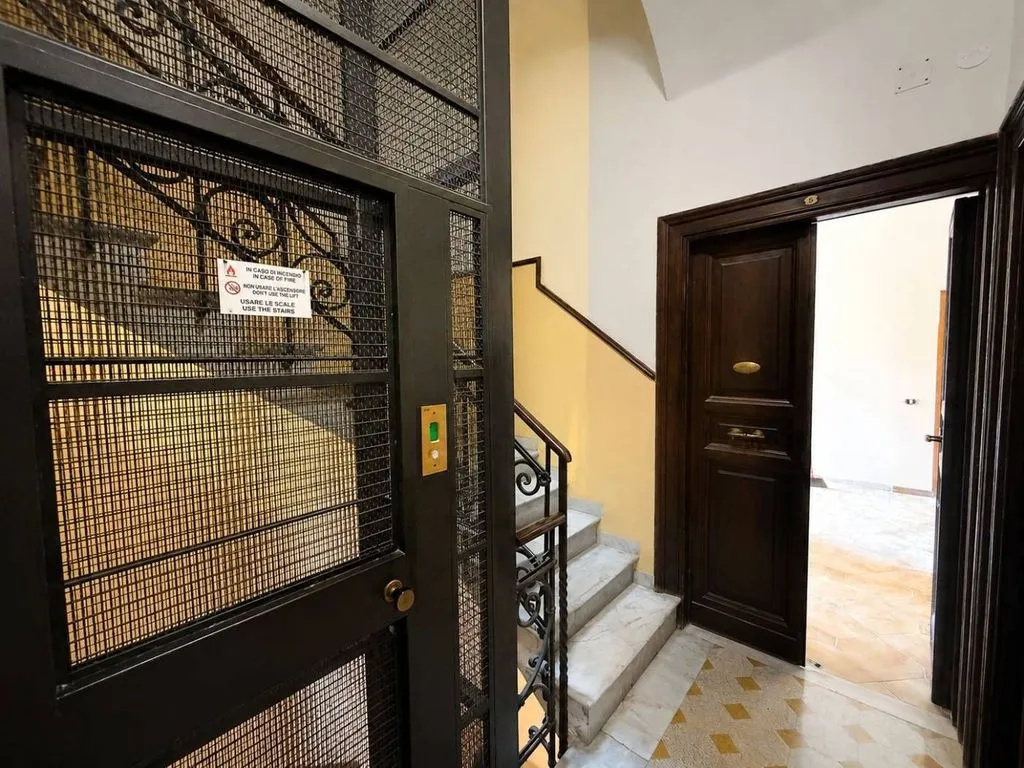 Ingresso - Luxury Apartment with Double Aspect in Borgo Pio, Rome