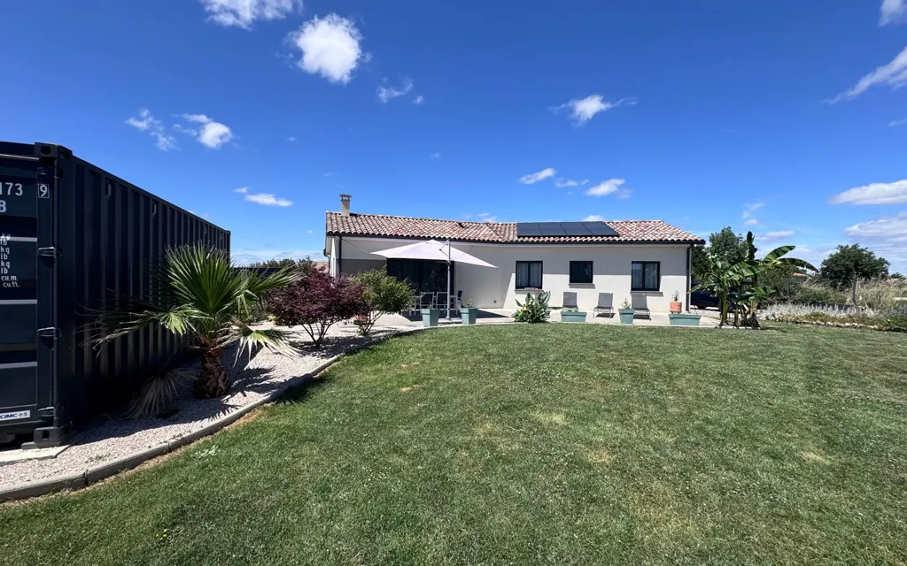 Aed - RT2012 Villa with 965m² Garden in Longages