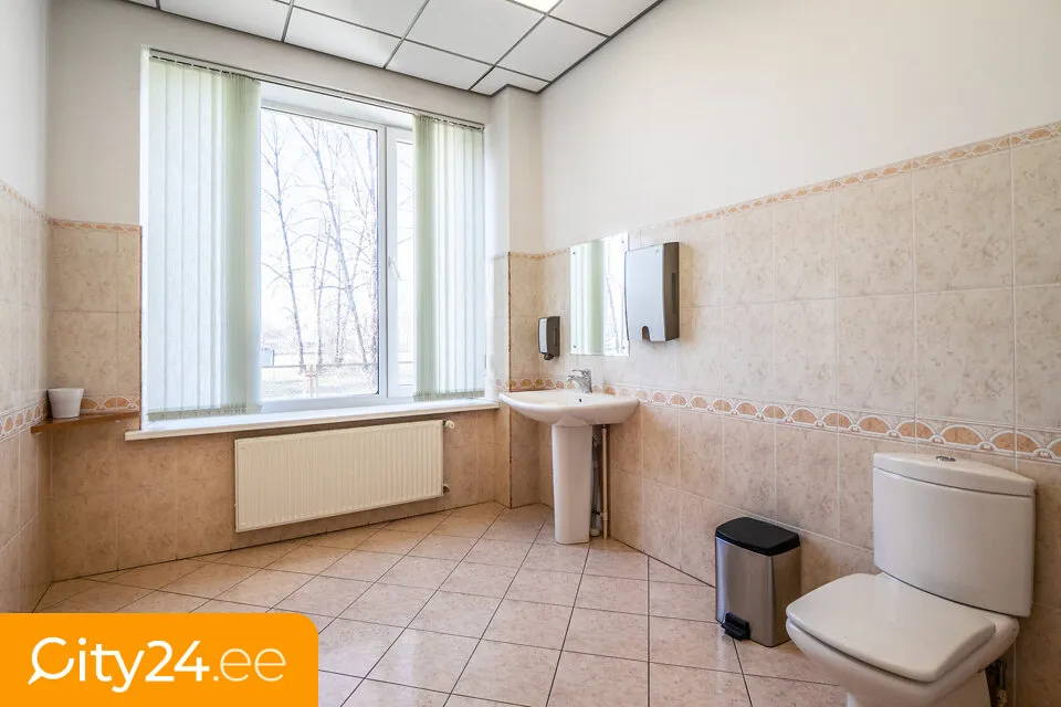 Vannitoad - Three-Storey Industrial Building with Large Plot in Riga