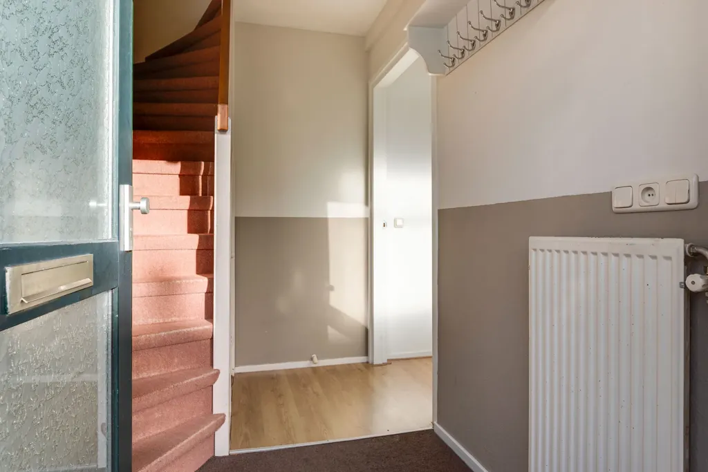 Toad - Spacious Renovated Semi-Detached House in Heiloo