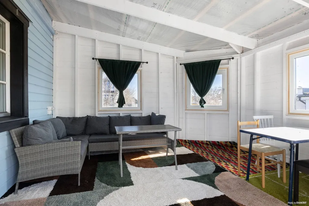 Terrasse - Characterful Villa with Separate Apartment in Klintehamn