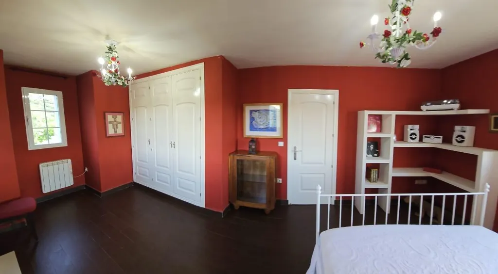 Bedrooms - Chalet with Pool in Sierra Norte, Madrid