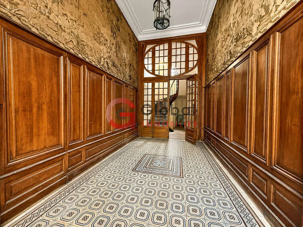 Hallway - Renovated Duplex with Notre-Dame View in Fontenay-le-Comte