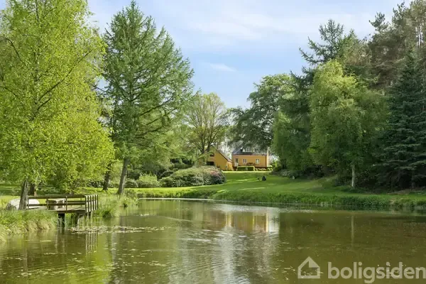 Aed - Villa with Private Lake in Nørager