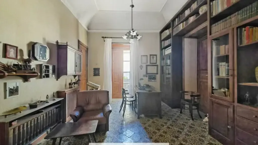 Kabinet - Terraced House with Commercial Space in Canicattì