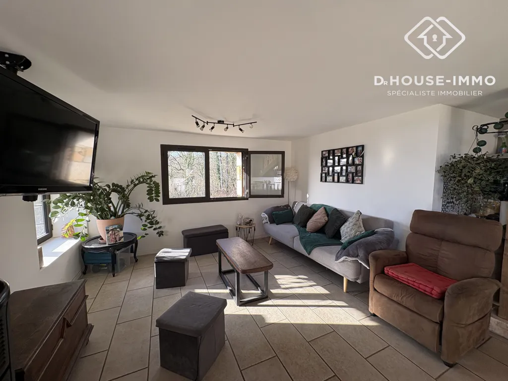 Séjour - Maison en Pierres Rénovée avec Vue Dégagée à Villars