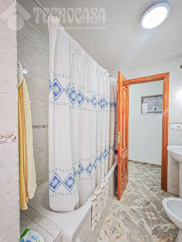 Vannitoad - Apartment with Garage and Elevator in Buzanda