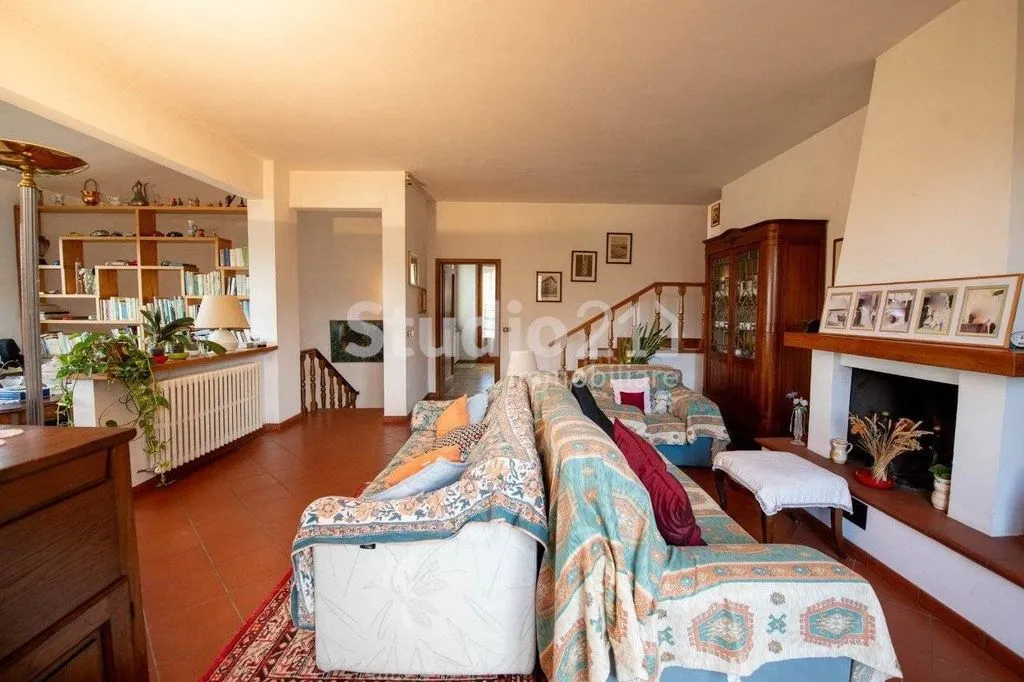 Soggiorno - Villa bifamiliare con piscina a Figline e Incisa Valdarno