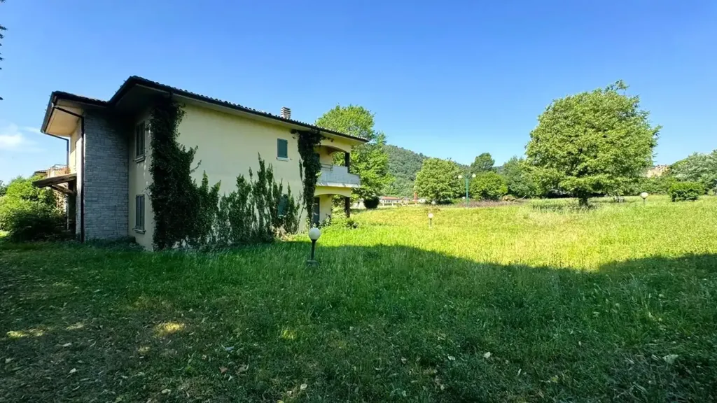 Giardino - Villa with Mountain View in Rovato