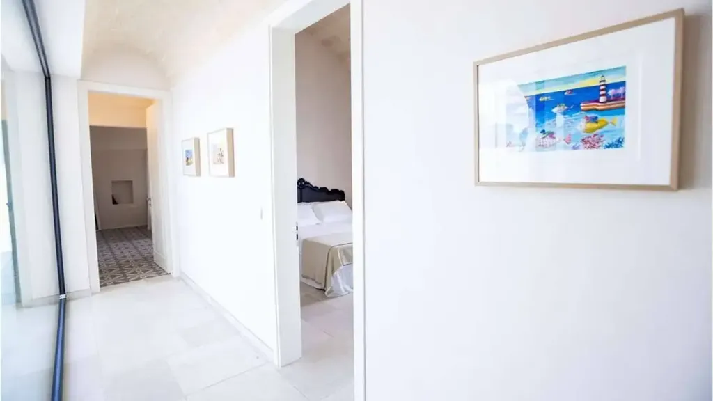 Esik - Villa with 8 Bedrooms in Carovigno